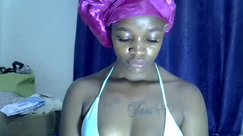 Snapshot of mini_charm chatting on 07/01/26, 03:52 VERONICA MUTAMBI online show from 07/01/26, 03:52