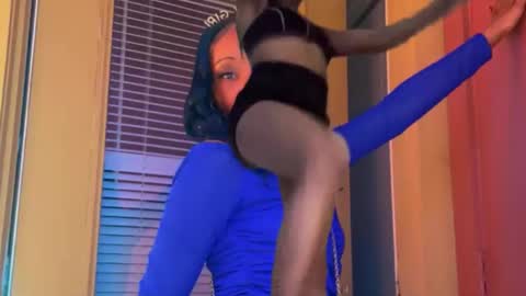 Snapshot of mini_luv chatting on 02/19/26, 04:47 SLIPSLID online show from 02/19/26, 04:47