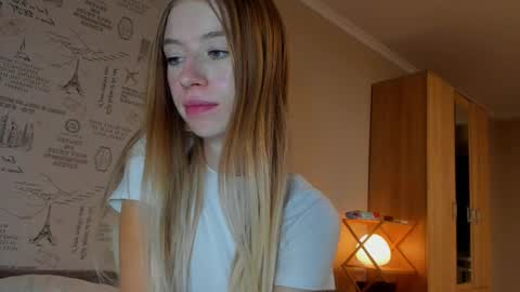 Amelia online show from 09/16/25, 09:05