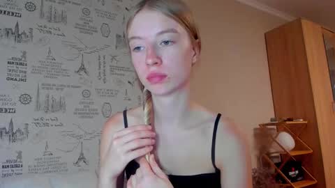 Amelia online show from 09/23/25, 05:05