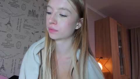 Amelia online show from 10/04/25, 09:35