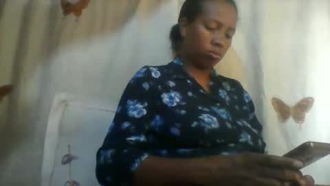 Minie4Tina online show from 11/11/25, 09:20