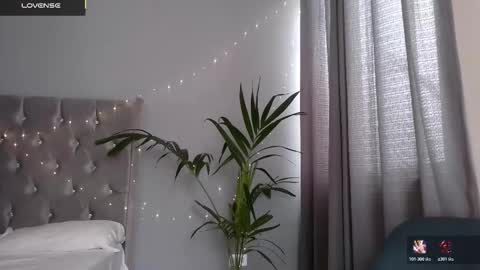   Mini Mila Kunis ft Ashton Katchero. Follow me to stay in touch  online show from 12/18/25, 07:53