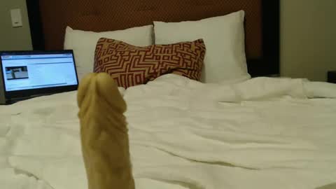 minime1920 online show from 09/25/25, 03:21