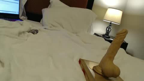 minime1920 online show from 03/01/26, 04:14