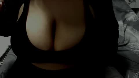 Snapshot of minka0 chatting on 07/07/26, 07:51 minka0 online show from 07/07/26, 07:51