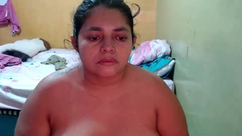 Snapshot of minnie_bbw69 chatting on 05/19/26, 11:05 Andrea online show from 05/19/26, 11:05