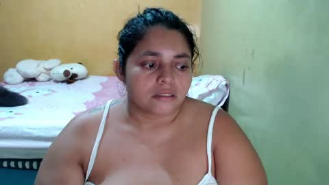Snapshot of minnie_bbw69 chatting on 05/29/26, 01:14 Andrea online show from 05/29/26, 01:14