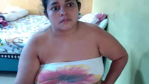 Snapshot of minnie_bbw69 chatting on 05/31/26, 11:17 Andrea online show from 05/31/26, 11:17