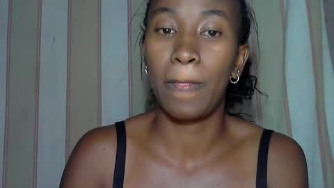 minouch211907 online show from 02/19/25, 04:55