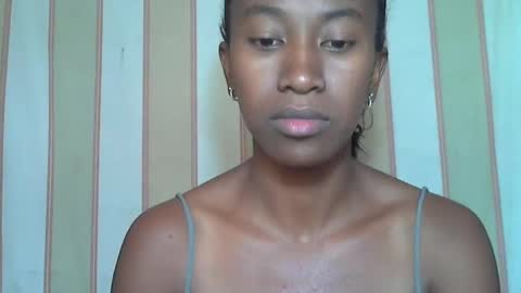 minouch211907 online show from 02/28/25, 12:20