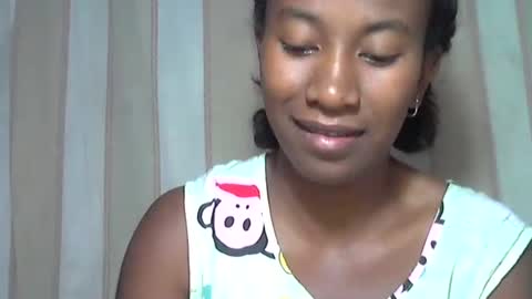 minouch211907 online show from 11/19/25, 10:54