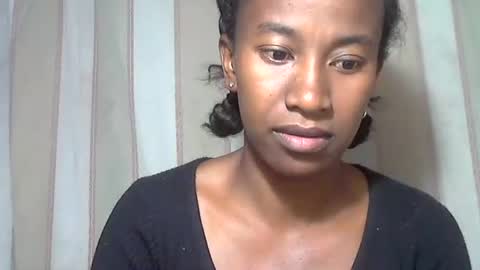 minouch211907 online show from 11/21/25, 02:43