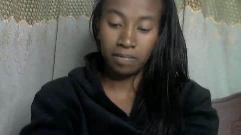 Snapshot of minouch211907 chatting on 06/22/26, 06:16 minouch211907 online show from 06/22/26, 06:16
