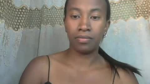 Snapshot of minouch211907 chatting on 06/30/26, 11:33 minouch211907 online show from 06/30/26, 11:33