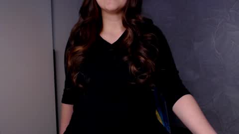 Snapshot of minty_dazee chatting on 04/21/26, 02:23 Dasha online show from 04/21/26, 02:23