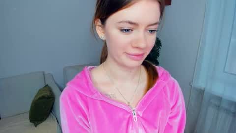 Snapshot of mintykisss chatting on 12/20/25, 07:04 Linda online show from 12/20/25, 07:04