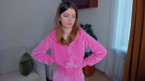 Snapshot of mintykisss chatting on 01/16/26, 07:01 Linda online show from 01/16/26, 07:01