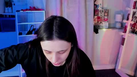 Snapshot of mipsymipson chatting on 04/17/26, 09:23 NEXT STREAM NOVEMBER 27282930 online show from 04/17/26, 09:23