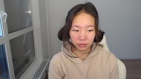 mira_g online show from 02/11/25, 07:02