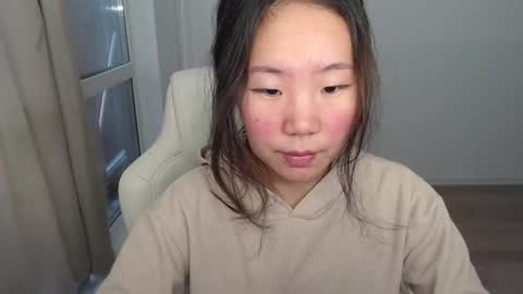 mira_g online show from 02/12/25, 08:16