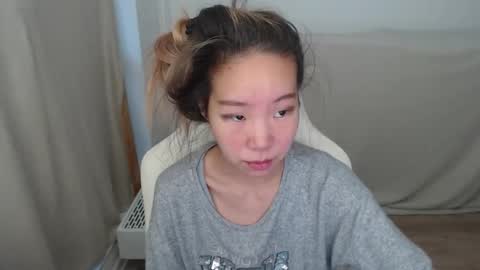 mira_g online show from 12/04/25, 11:52