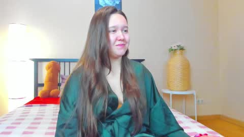 Snapshot of mira_karter chatting on 02/11/25, 12:38 Mira online show from 02/11/25, 12:38