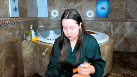 Snapshot of mira_karter chatting on 03/05/25, 02:46 Mira online show from 03/05/25, 02:46