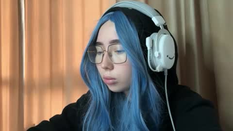 mira_light_ online show from 09/27/25, 01:10