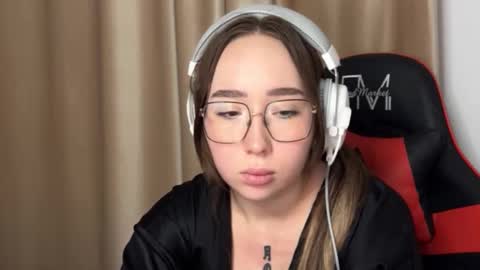 mira_light_ online show from 10/23/25, 03:33