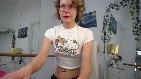 mira_marni online show from 10/03/25, 11:07