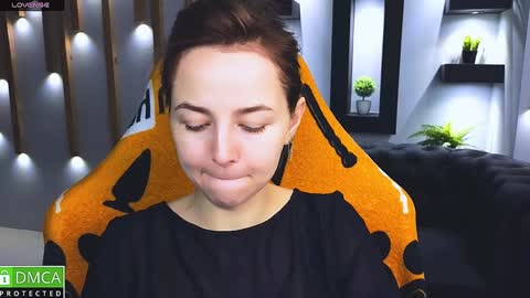 Snapshot of mira_mermayd chatting on 12/08/24, 01:13 Mira online show from 12/08/24, 01:13