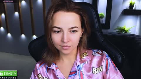 Snapshot of mira_mermayd chatting on 12/10/24, 08:08 Mira online show from 12/10/24, 08:08