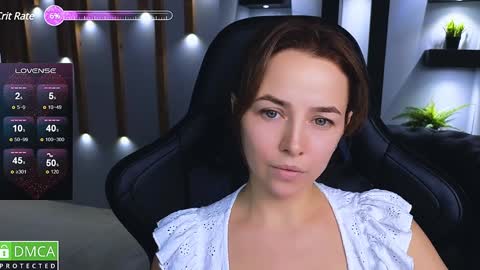 Snapshot of mira_mermayd chatting on 12/10/24, 11:11 Mira online show from 12/10/24, 11:11