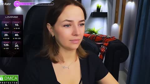 Snapshot of mira_mermayd chatting on 12/14/24, 01:17 Mira online show from 12/14/24, 01:17