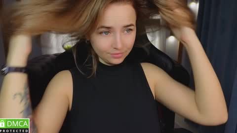 Snapshot of mira_mermayd chatting on 01/05/25, 01:13 Mira online show from 01/05/25, 01:13