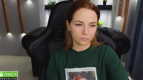 Snapshot of mira_mermayd chatting on 01/12/25, 04:31 Mira online show from 01/12/25, 04:31