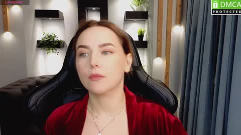 Snapshot of mira_mermayd chatting on 02/05/25, 11:23 Mira online show from 02/05/25, 11:23