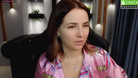 Snapshot of mira_mermayd chatting on 02/06/25, 01:16 Mira online show from 02/06/25, 01:16