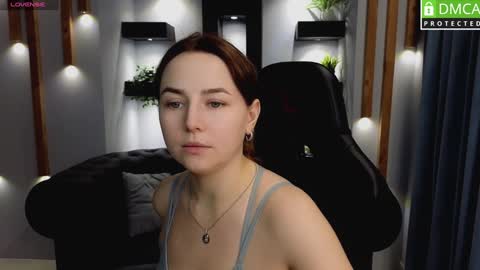 Snapshot of mira_mermayd chatting on 02/07/25, 11:01 Mira online show from 02/07/25, 11:01