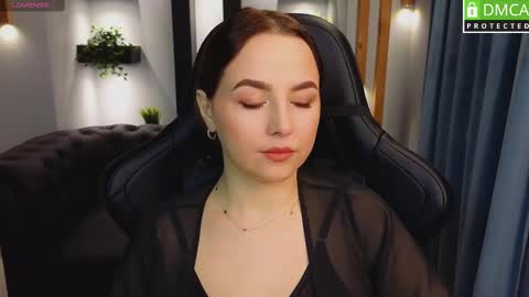 Snapshot of mira_mermayd chatting on 02/22/25, 04:29 Mira online show from 02/22/25, 04:29