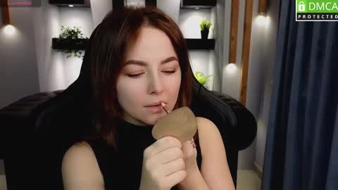 Snapshot of mira_mermayd chatting on 02/23/25, 01:35 Mira online show from 02/23/25, 01:35