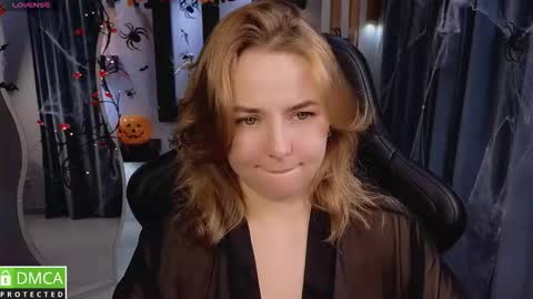 Snapshot of mira_mermayd chatting on 11/02/25, 01:08 Mira online show from 11/02/25, 01:08