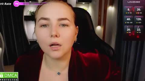 Snapshot of mira_mermayd chatting on 11/24/25, 08:58 Mira online show from 11/24/25, 08:58