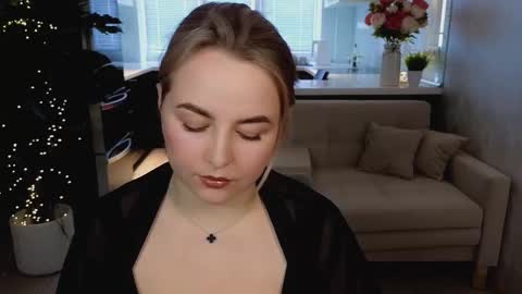 Snapshot of mira_mermayd chatting on 03/12/26, 02:50 Mira online show from 03/12/26, 02:50