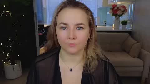 Snapshot of mira_mermayd chatting on 03/21/26, 01:21 Mira online show from 03/21/26, 01:21