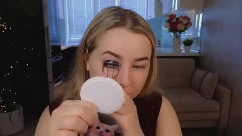 Snapshot of mira_mermayd chatting on 03/31/26, 02:02 Mira online show from 03/31/26, 02:02