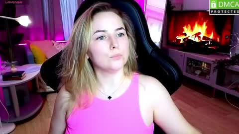 Snapshot of mira_mermayd chatting on 06/03/26, 09:23 Mira online show from 06/03/26, 09:23