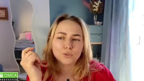 Snapshot of mira_mermayd chatting on 06/05/26, 07:03 Mira online show from 06/05/26, 07:03