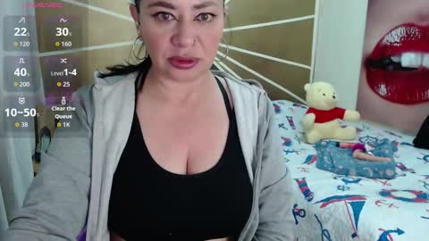 Vicky online show from 10/13/25, 02:11